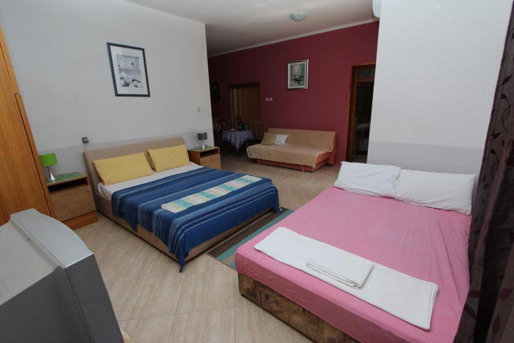 Apartments Sandra Ровин Стая снимка