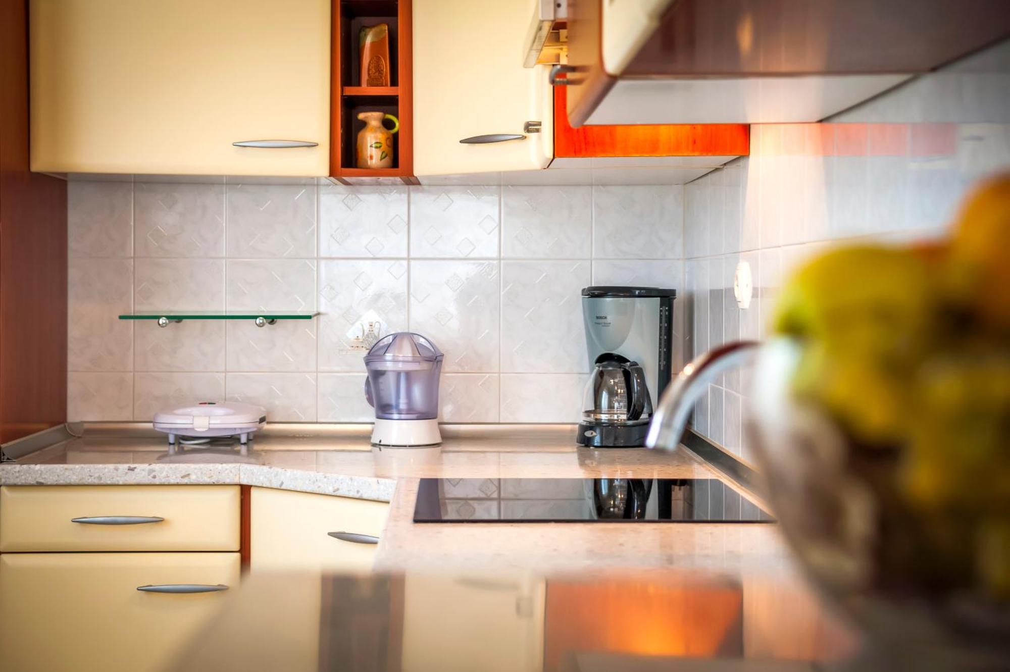 Apartments Sandra Ровин Екстериор снимка